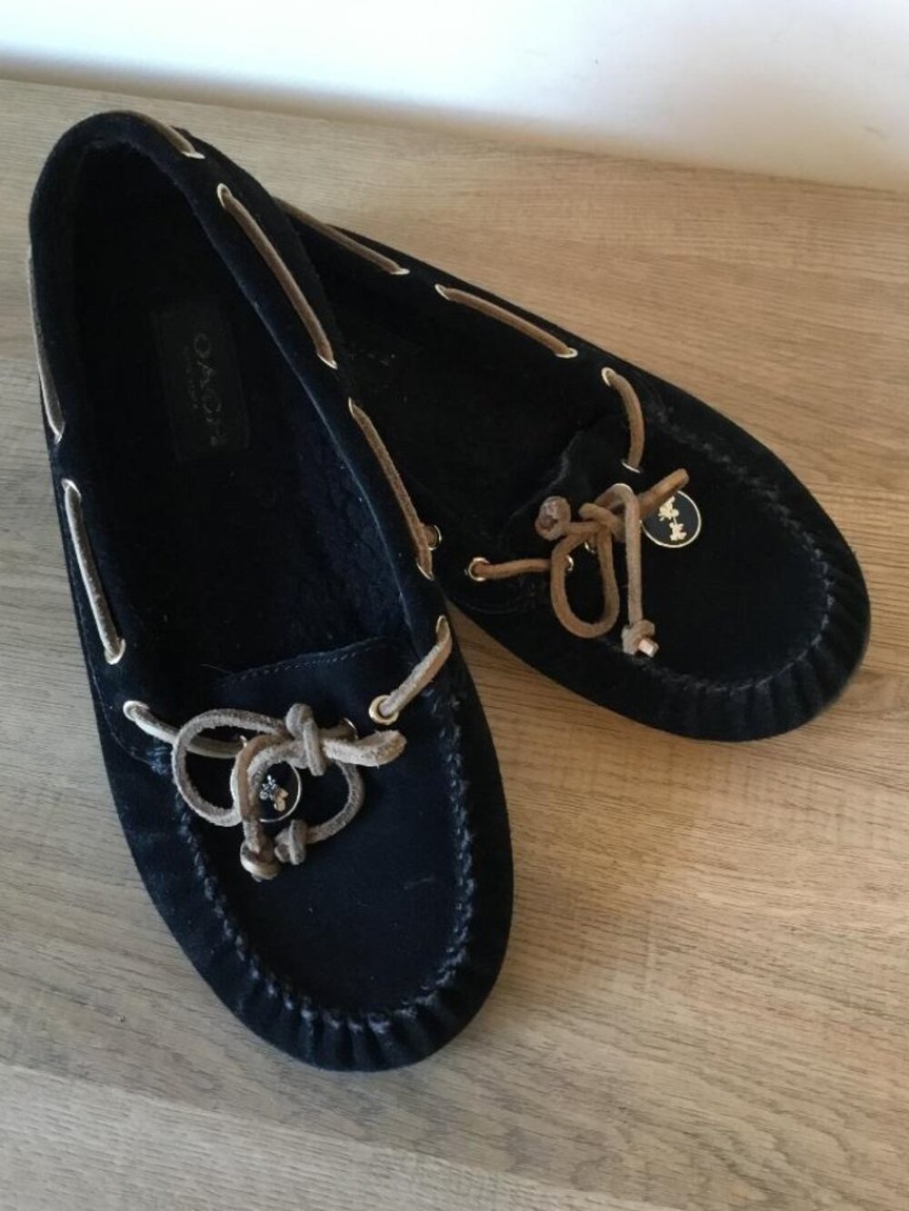Coach Antonia A8809 Black and Tan Moccasins US Size 8B EUC - Picture 3 of 6